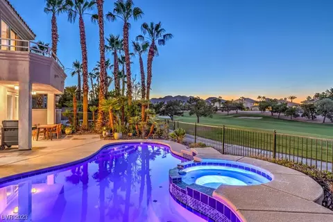 8900 Rainbow Ridge Dr, Las Vegas, NV 89117