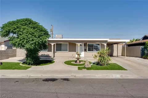 916 Slayton Dr, Las Vegas, NV 89107
