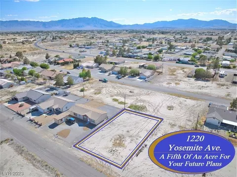 1220 S Yosemite Ave, Pahrump, NV 89048