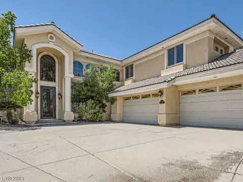 2082 Troon Dr, Henderson, NV 89074