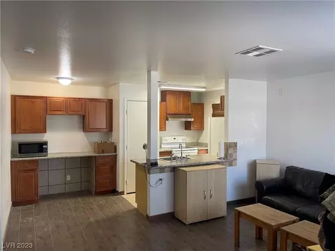 3682 Melonies Dr #2, Las Vegas, NV 89103