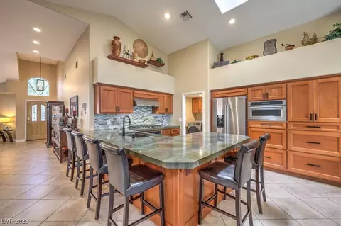 2136 Eaglepath Cir, Henderson, NV 89074 photo 10