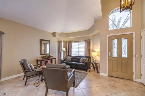 2136 Eaglepath Cir, Henderson, NV 89074 photo 3