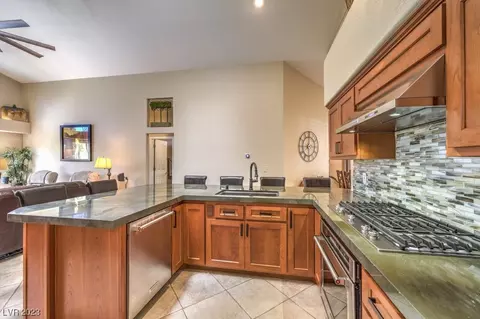 2136 Eaglepath Cir, Henderson, NV 89074 photo 12