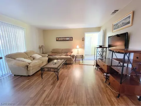7300 Pirates Cove Rd #2038, Las Vegas, NV 89145