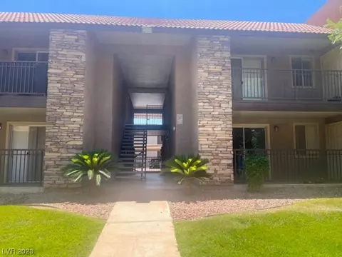 5061 River Glen Dr #68, Las Vegas, NV 89103