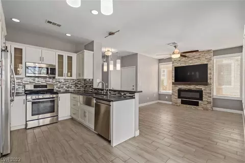 251 S Green Valley Pkwy #5211, Henderson, NV 89012