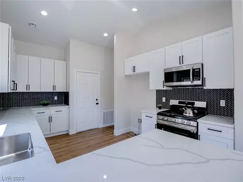 4433 Summer Glen Ln, North Las Vegas, NV 89031