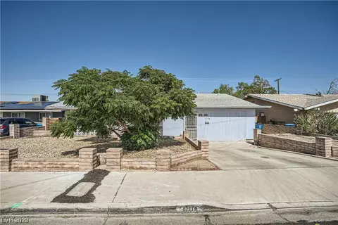 1704 Saylor Way, Las Vegas, NV 89108