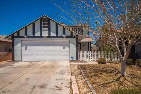 6672 Escalon Dr, Las Vegas, NV 89108