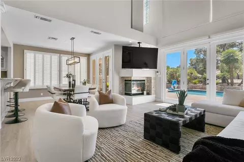 8189 Pinnacle Peak Ave, Las Vegas, NV 89113