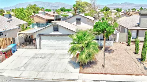 3730 Twinkle Star Dr, Las Vegas, NV 89115
