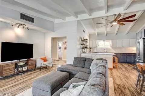 812 Griffith Ave, Las Vegas, NV 89104