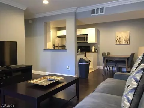 211 Mission Laguna Ln #105, Las Vegas, NV 89107
