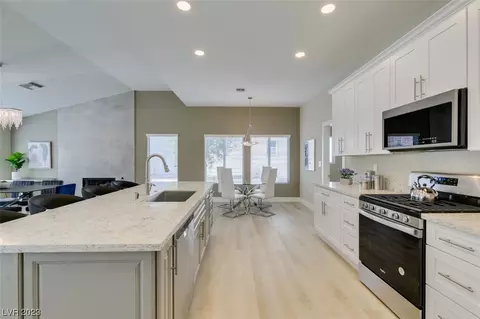 9001 Pennystone Ave, Las Vegas, NV 89134