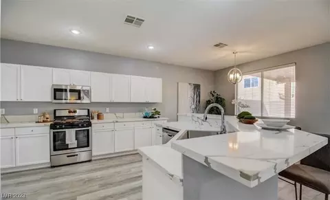 6820 Scarlet Flax St, Las Vegas, NV 89148