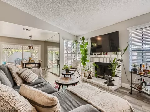 611 Freeburg Pl, Las Vegas, NV 89123