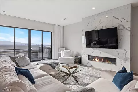 390 Tranquil Peak Ct, Henderson, NV 89012