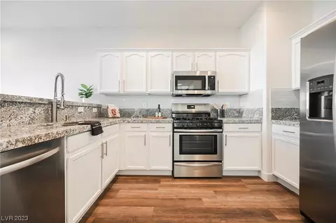 252 Hopeful Ridge Ct, Henderson, NV 89052