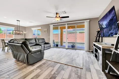 5570 Moore Cove Ave, Las Vegas, NV 89131