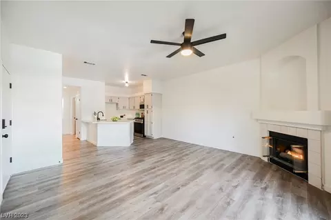 5415 W Harmon Ave #1115, Las Vegas, NV 89103