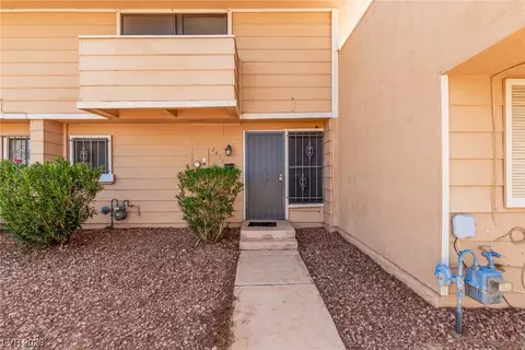 2431 Paradise Village Way, Las Vegas, NV 89120