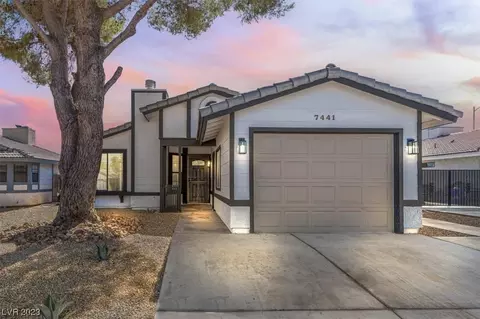 7441 Saybrook Point Dr, Las Vegas, NV 89128
