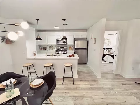 8452 Boseck Dr #126, Las Vegas, NV 89145