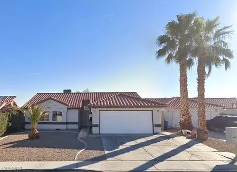 5828 Meadow Dale Dr, North Las Vegas, NV 89031