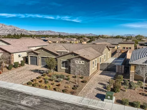 7084 Winstar St, Las Vegas, NV 89131