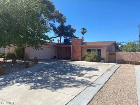 1572 Golden Arrow Dr, Las Vegas, NV 89169