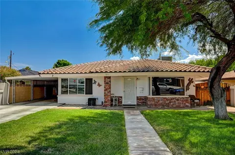 633 7th St, Boulder City, NV 89005