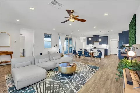 932 E Sunset Rd, Henderson, NV 89011 photo 5