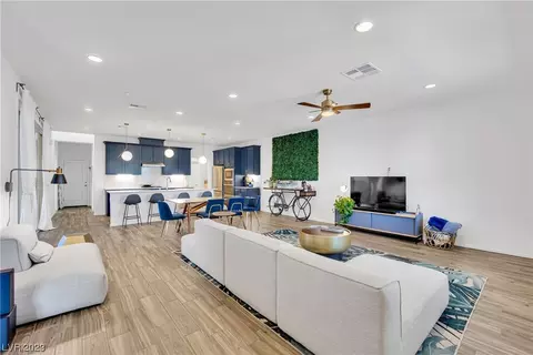 932 E Sunset Rd, Henderson, NV 89011 photo 4