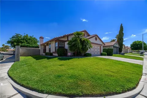 765 Whispering Palms Dr, Las Vegas, NV 89123