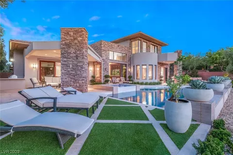 15 Wild Ridge Ct, Las Vegas, NV 89135