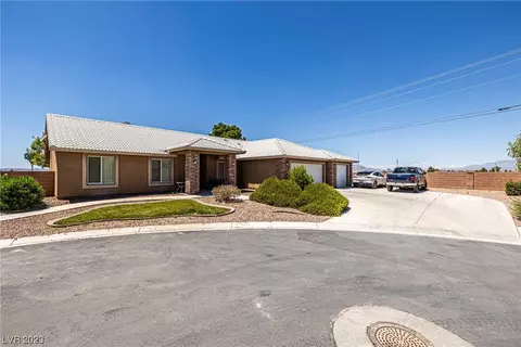 10 S Spruce Ln, Pahrump, NV 89048