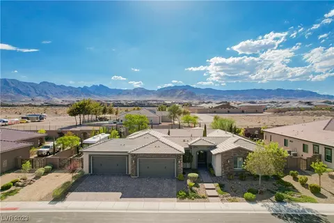 5385 Golden Gossamer St, Las Vegas, NV 89149