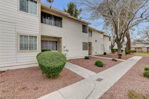 4770 Topaz St #22, Las Vegas, NV 89121