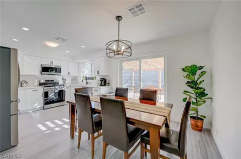 873 De Met Dr, Las Vegas, NV 89119
