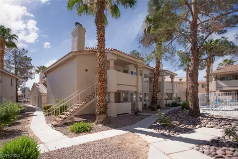 913 Sulphur Springs Ln #202, Las Vegas, NV 89128