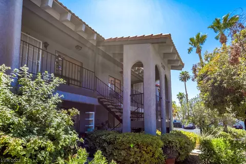 5199 Caliente St #62, Las Vegas, NV 89119