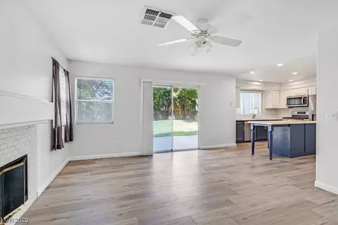 2134 Eaglecloud Dr, Henderson, NV 89074 photo 5