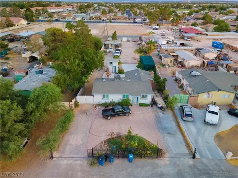 4953 Sandra Rd, Las Vegas, NV 89110