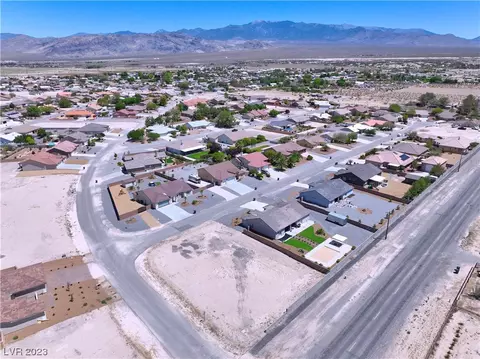 5281 Lincolnwood Ct, Pahrump, NV 89061