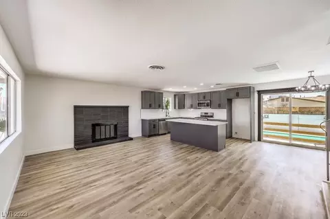 5077 Stampa Ave, Las Vegas, NV 89146