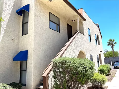 6133 W Oakey Blvd #D, Las Vegas, NV 89146
