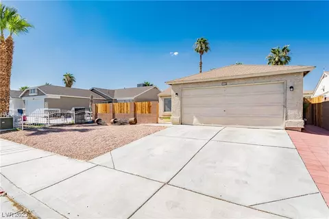 5684 Ballinger Dr, Las Vegas, NV 89142