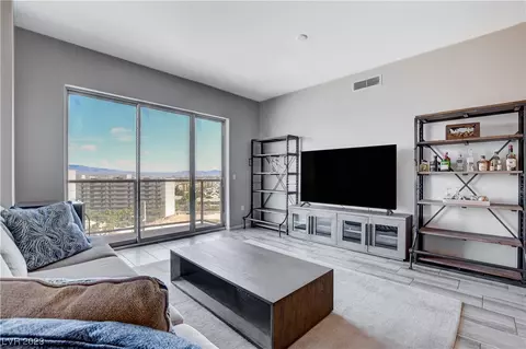 8255 S Las Vegas Blvd #1117, Las Vegas, NV 89123