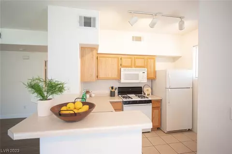 9050 W Warm Springs Rd #1063, Las Vegas, NV 89148